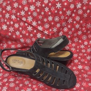 Sofft Black Wedge Sandals